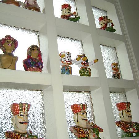 Sabs Bed And Breakfast New Delhi Bagian luar foto