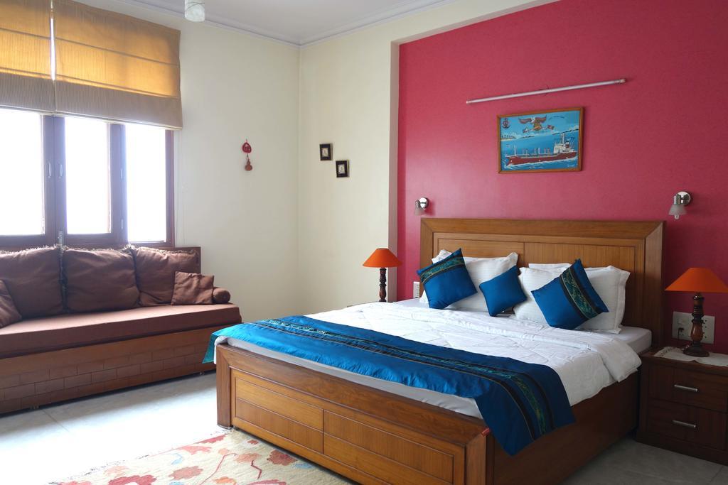 Sabs Bed And Breakfast New Delhi Bagian luar foto