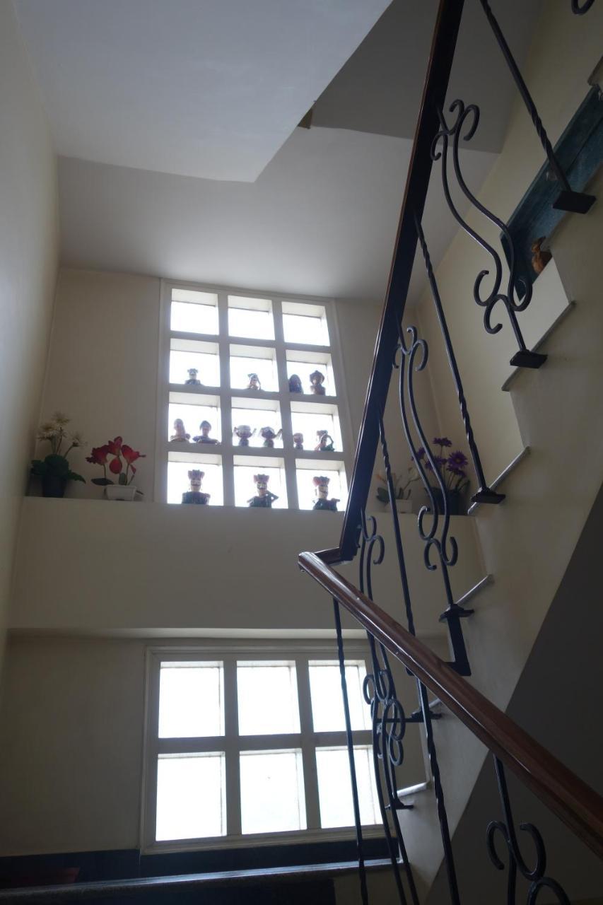 Sabs Bed And Breakfast New Delhi Bagian luar foto